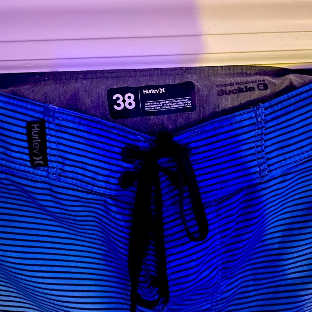 Hurley Mens Board shorts size 38